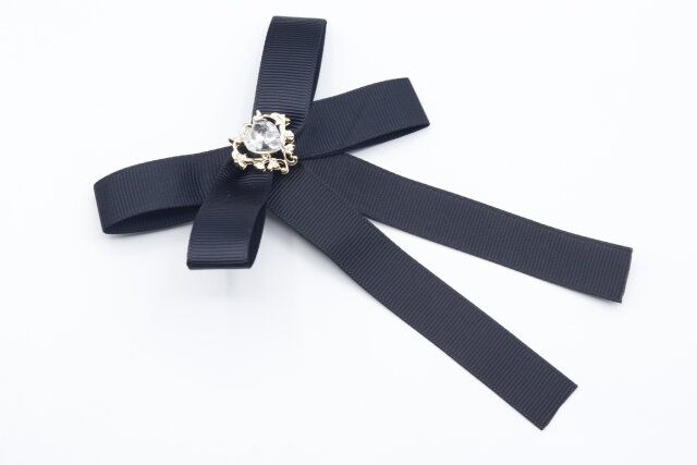 セリアのブローチ ロングリボン