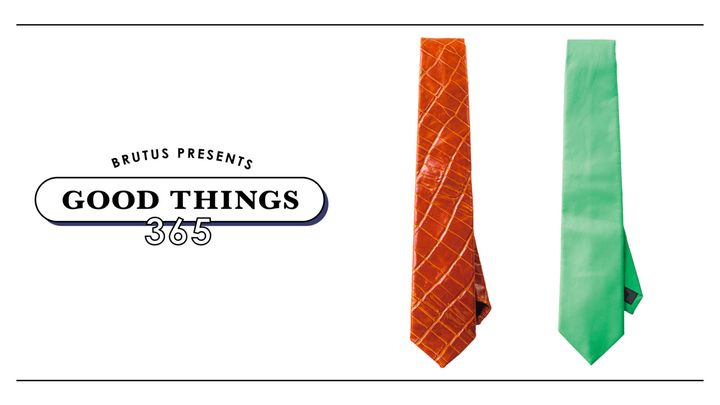 〈ボッテガ・ヴェネタ〉のレザーネクタイ