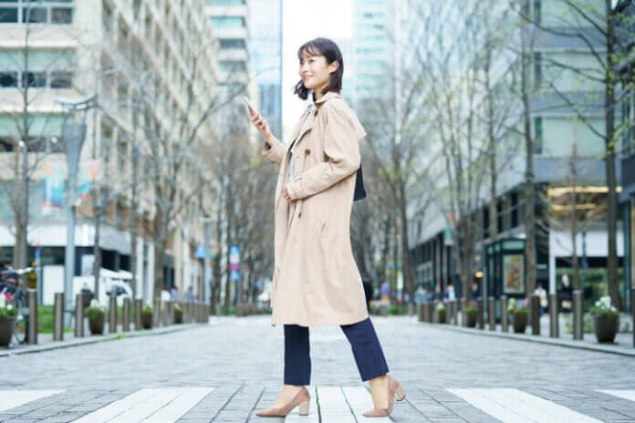 職場で「モテるおばさん」の特徴10個とモテないおばさんの違いとは