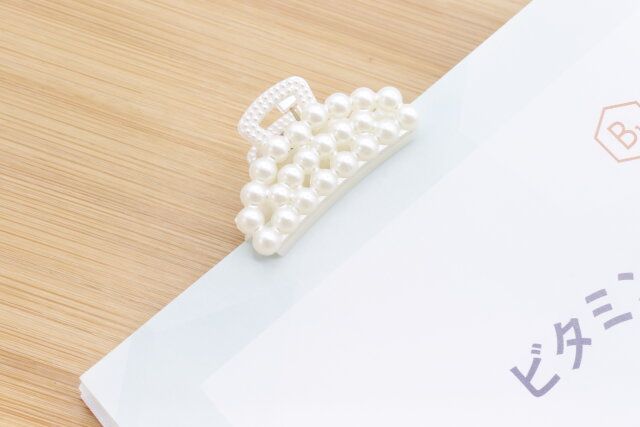 セリアの文具用 クリップ 2P パール風の使用例
