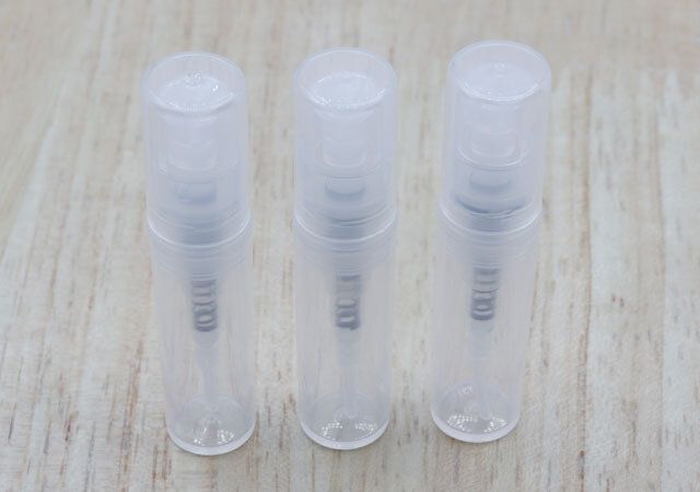 セリアのミニアトマイザーは3本セット