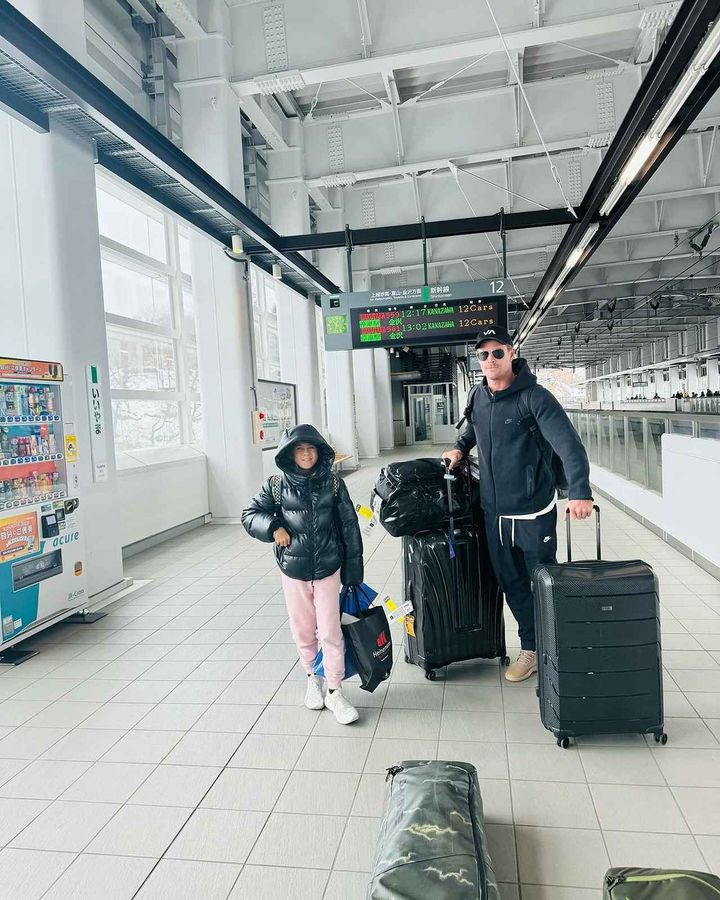 画像1: クリス・ヘムズワースが家族と来日