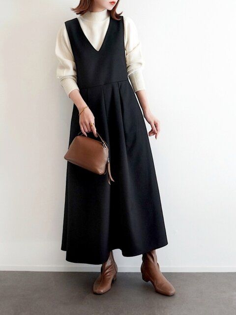 冬の黒ジャンパースカートコーデ