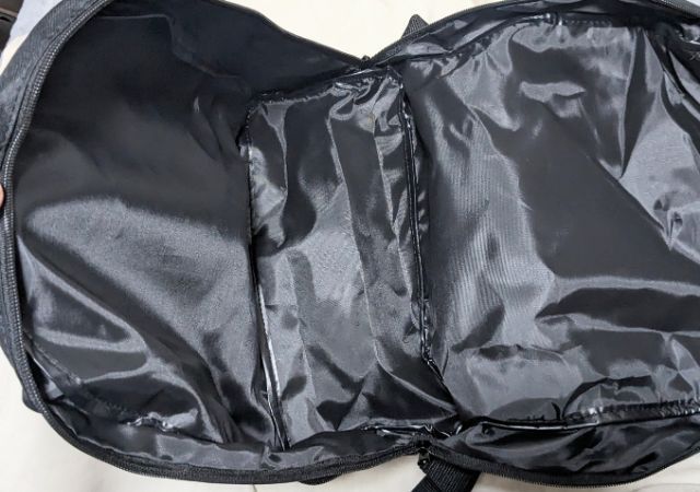 上部メイン収納