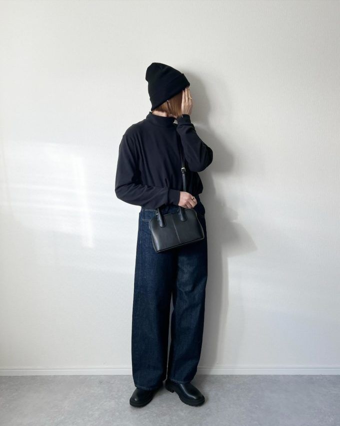 ローライズバギージーンズ×GUのブラックの「ウルトラストレッチボリュームソールブーツ」