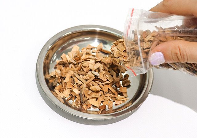 モノマスターの付録のムーミンの燻製キットはウッドチップ付き