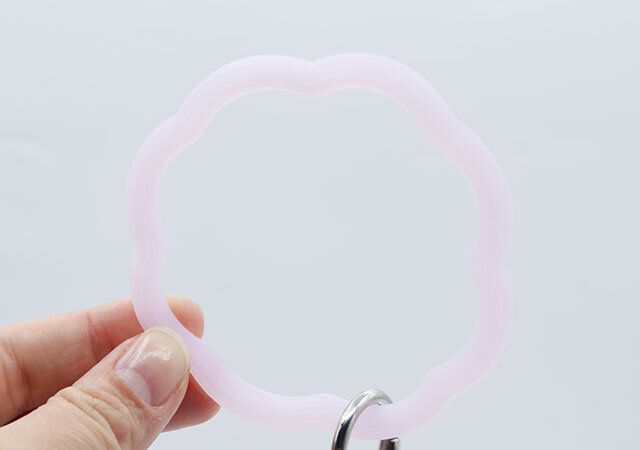 セリアのシリコンストラップ