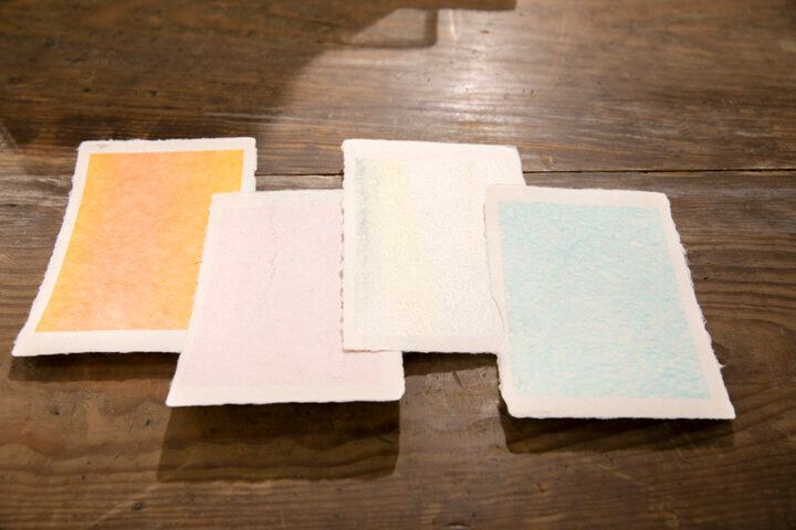 浅草で紙漉き体験♪ 「和紙雑貨の店 watashino」でオリジナルの和紙づくりを