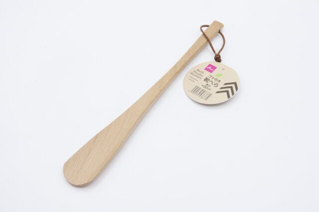 ダイソーのブナの木靴べら