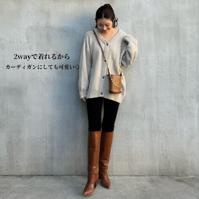 Classical Elf「2Wayニット」前コーデの女性