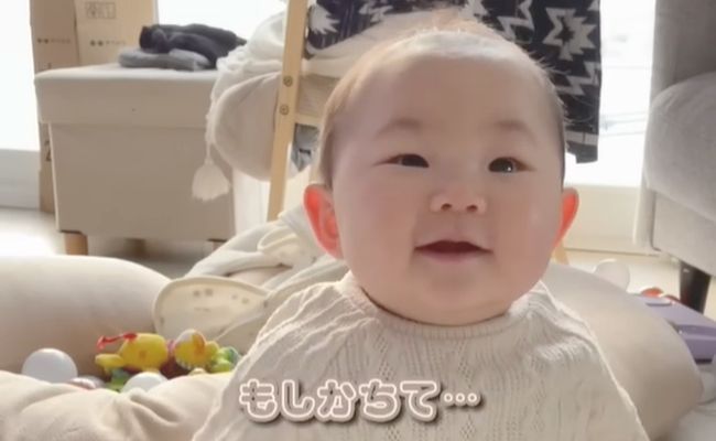 のんびり午後に突然現れた人物！ベビーが見せた驚きの反応