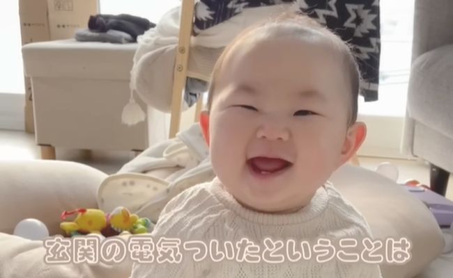 のんびり午後に突然現れた人物！ベビーが見せた驚きの反応