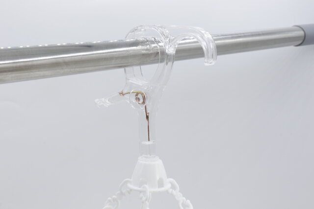 ダイソーの角型ハンガー（ポリカーボネートフック、20ピンチ）のフック