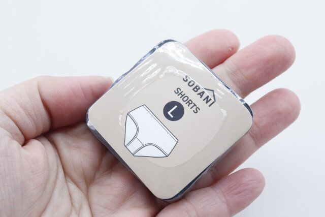 スリーコインズの圧縮レディースショーツ