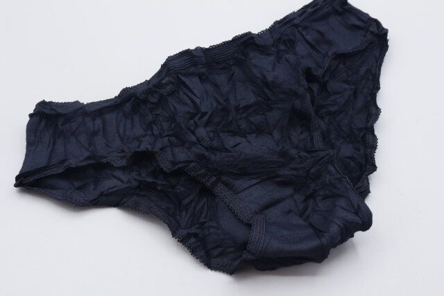 スリーコインズの圧縮レディースショーツ