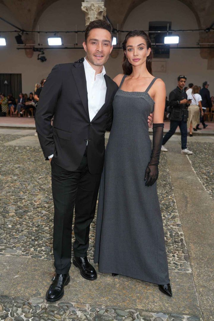 画像: エド・ウェストウィックがスイスでエイミー・ジャクソンにプロポーズ