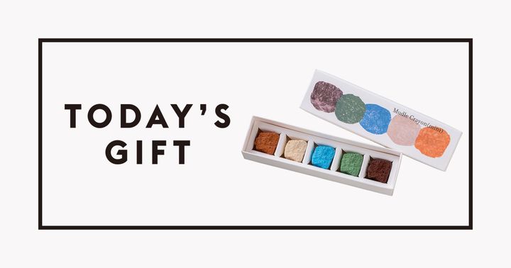 〈ODUJEJ〉のクレヨン