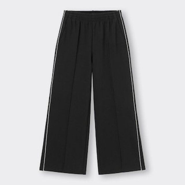 GUの新作ワイドパンツ