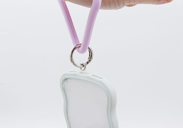 ダイソーのスマホ落下防止グッズ