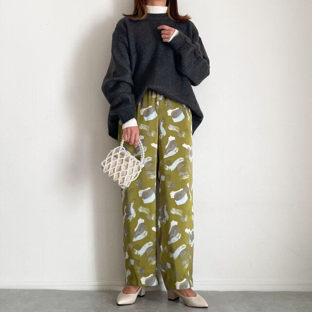 オフはきれいめラフコーデ