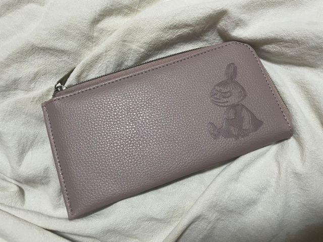 ピンクベージュ