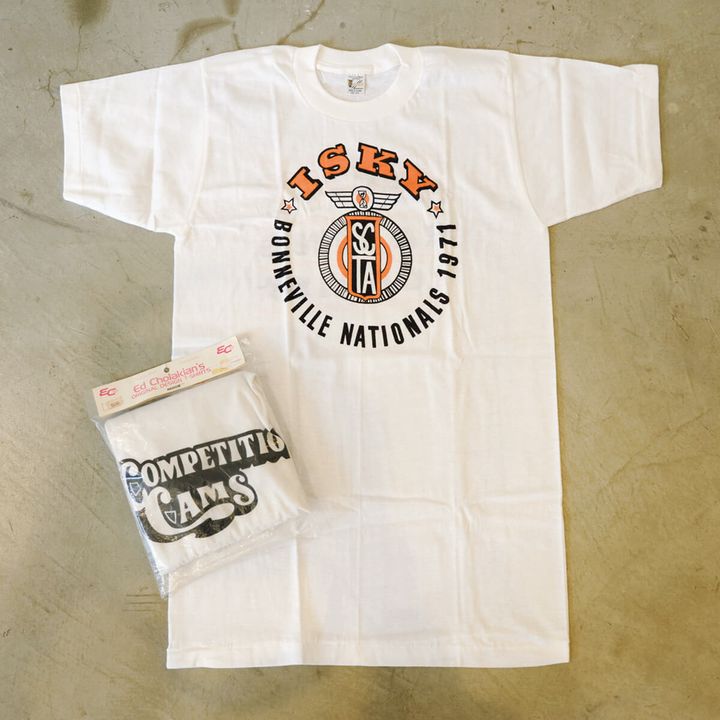 〈ISKY RACING CAMS〉のモーターTシャツ