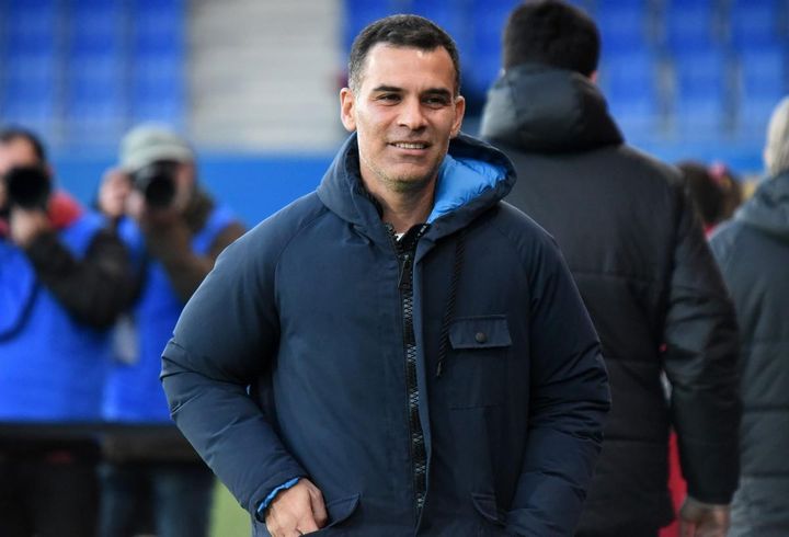 チャビ監督退任のバルセロナ「新指揮官候補の8名」