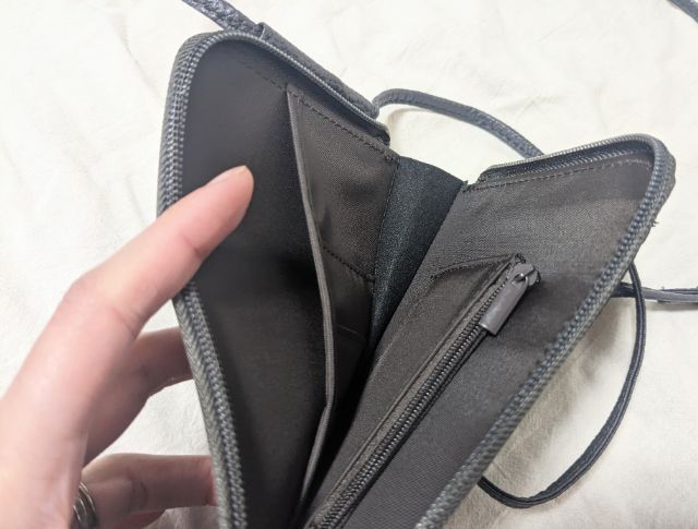 中を開いたところ