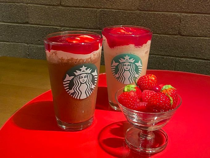 【スタバ新作】「ルージュ オペラ フラペチーノ®」のカロリー