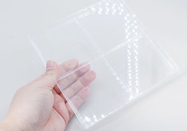 ダイソーの仕切り付きディスプレイケース 