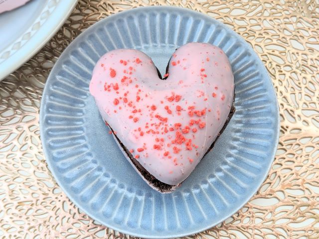 お皿の上に「ハートショコラフレーズ」