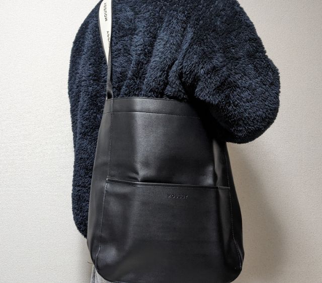 MOUSSY ONE HANDLE BAG BOOK