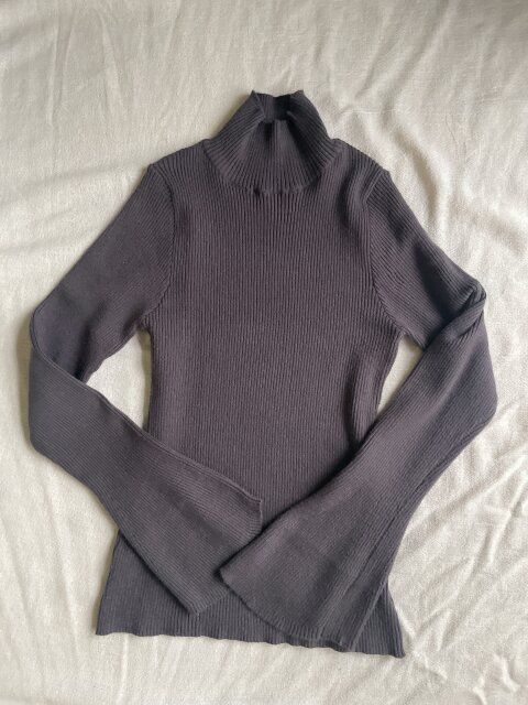 GRLのチャコールのハイネックベルスリーブリブニットトップス