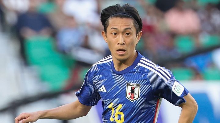 日本代表の毎熊晟矢、スパイクは『アシックス DSライト X-FLY PRO 2』を使用！「軽くて履きやすく足への負担が少ない」