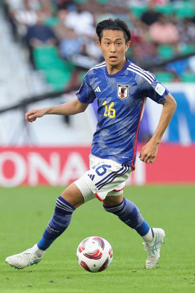 日本代表の毎熊晟矢、スパイクは『アシックス DSライト X-FLY PRO 2』を使用！「軽くて履きやすく足への負担が少ない」