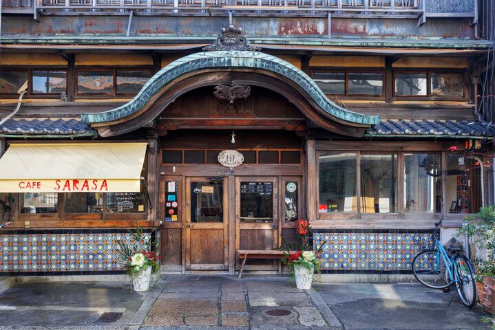 レトロかわいさに惹かれる、フォトジェニックな京都の元銭湯カフェ「さらさ西陣」へ