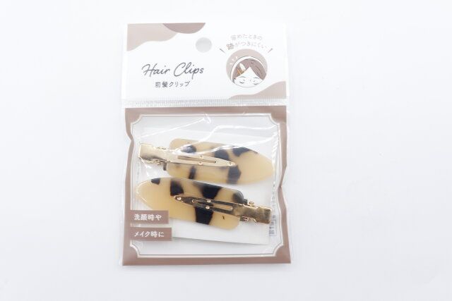 セリアの前髪クリップ 2P ブラウン＆ホワイトのパッケージ