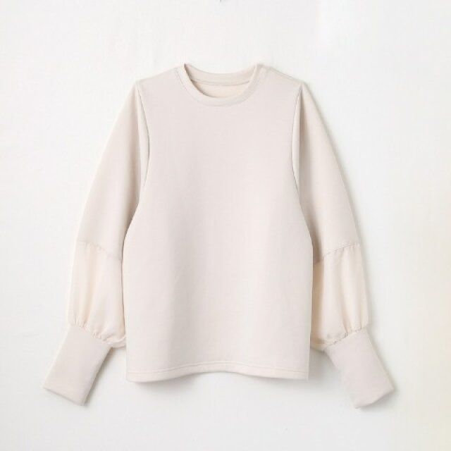 しまむらの新作コラボトップス