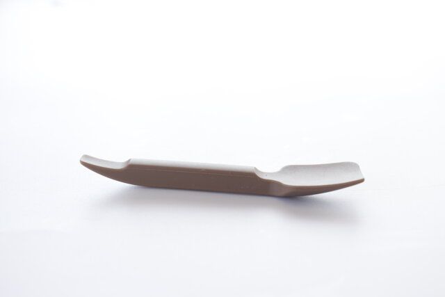 先端が下に付かないシリコーンゴム製スパチュラ