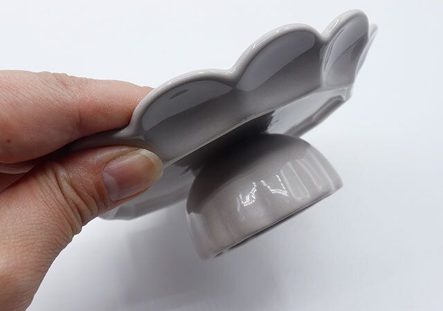 セリアの接着剤でくっつけたプレートL フルールフリルとミニボウル フルールフリル