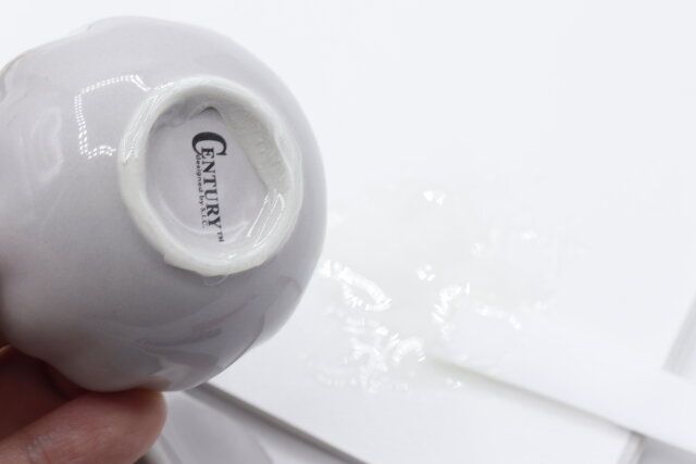 セリアの接着剤を塗布したミニボウル フルールフリル