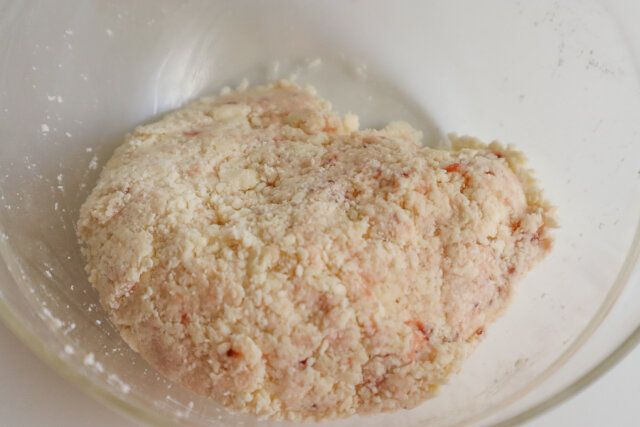 いちごとクリームチーズのスコーン レシピ 生地をまとめる