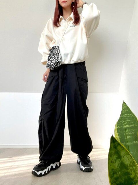 ハーフジップのカジュアルコーデ