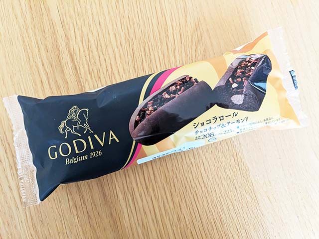 GODIVA ショコラロール チョコチップ＆アーモンド