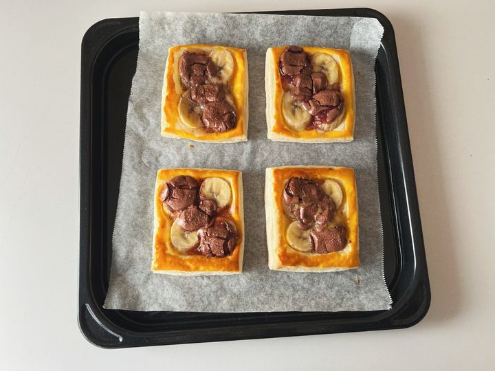 バレンタインにもぴったり！4種のチョコバナナパイ【渡辺友美子のコーヒーに合うお菓子のレシピ vol.28 〜レシピで旅するヨーロッパ〜】