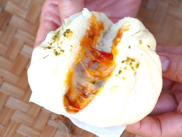 手みやげにもなる鎌倉発のホカホカとした肉まんを台湾屋台風のベンチで♪「CIAO’S 鎌倉」