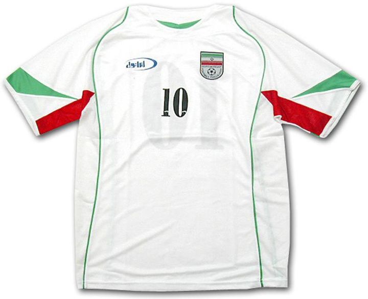 日本戦のイラン代表、たぶん誰も知らないユニフォーム“こぼれ話”「ヒョウ柄がブーム」「選手がユニサプライヤー」 