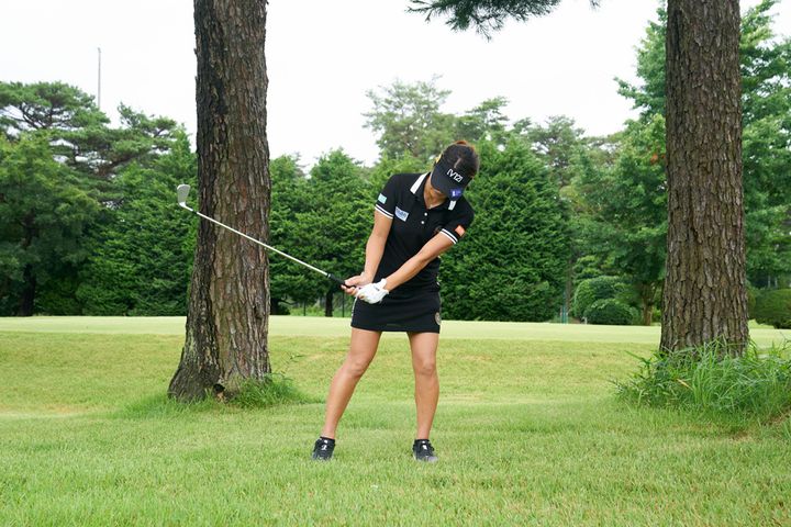 林からフェアウェイへ出したい！ そんな時に使えるゴルフの超簡単打ち方テクニック