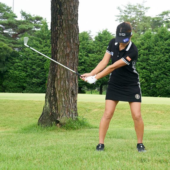 林からフェアウェイへ出したい！ そんな時に使えるゴルフの超簡単打ち方テクニック