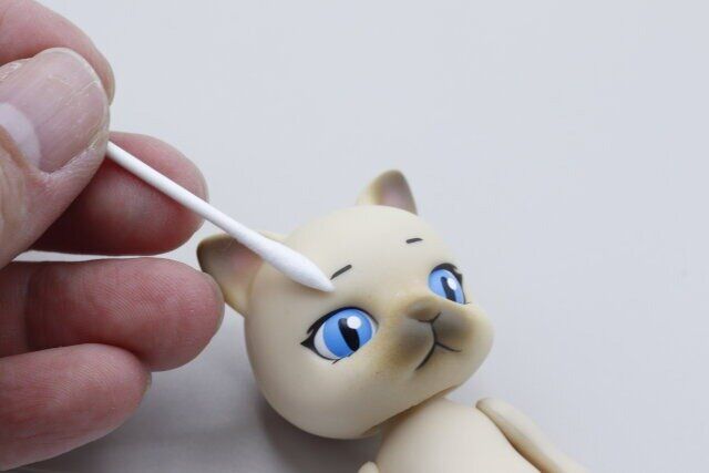 セリアの精密綿棒 紙軸100本の使用例